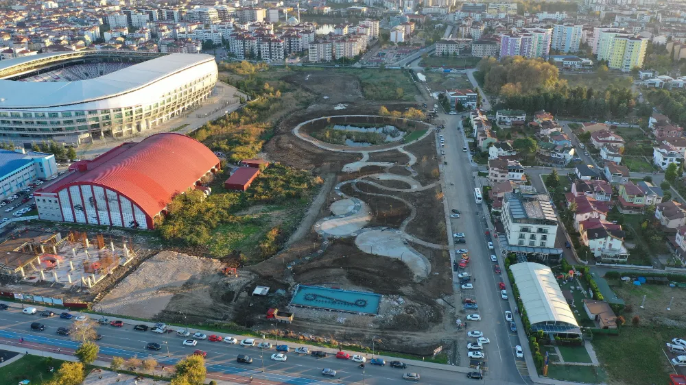 GÖRSEL BİR ŞÖLEN SUNACAK 