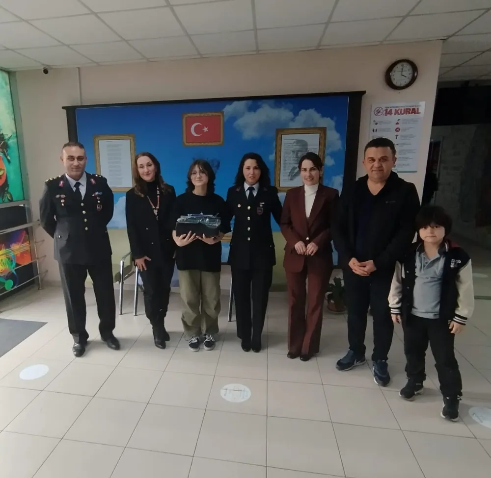 HEDİYE TAKDİM EDİLDİ