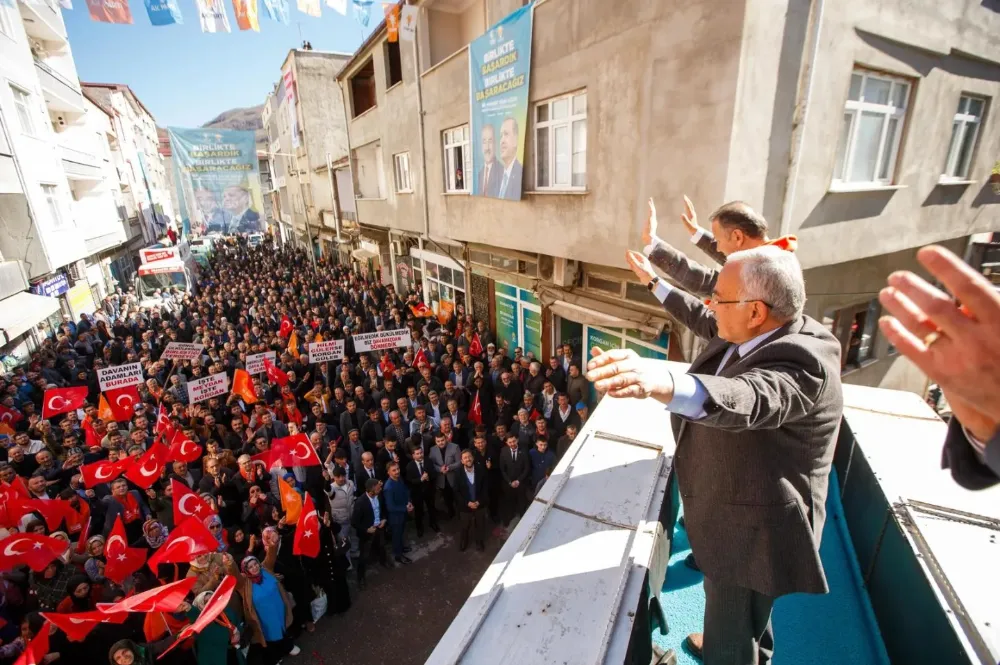 “BAZILARI KONUŞUR, BİZ İŞ YAPARIZ”